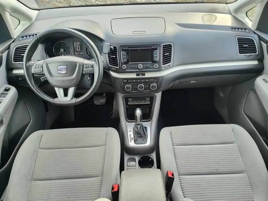 Usado Seat Alhambra Style 140 CV (102 kW) 2014 Gris Monovolumen