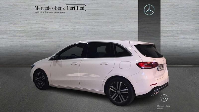 Usado Mercedes B180 Progressive 116 CV (85 kW) 2022 Blanco Monovolumen