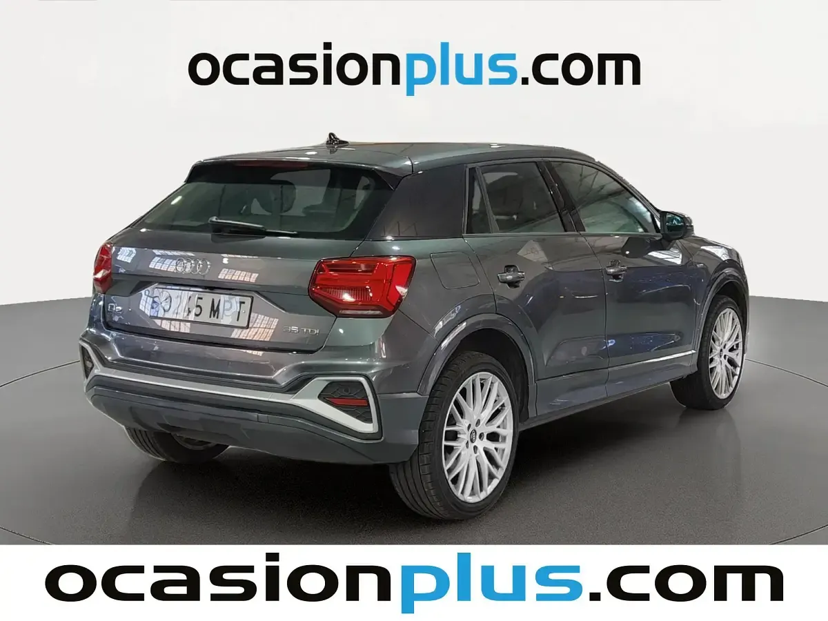 Usado Audi Q2 S-Line 150 CV (110 kW) 2024 Gris SUV