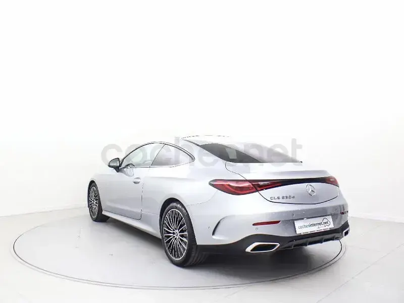 Usado Mercedes CLE220 197 CV (144 kW) 2025 Gris / plata Coupe