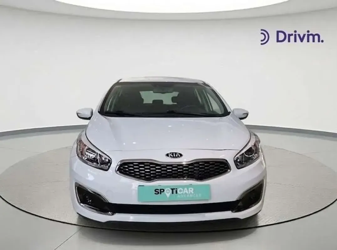 Usado Kia Ceed GT 135 CV (99 kW) 2018 Blanco Berlina