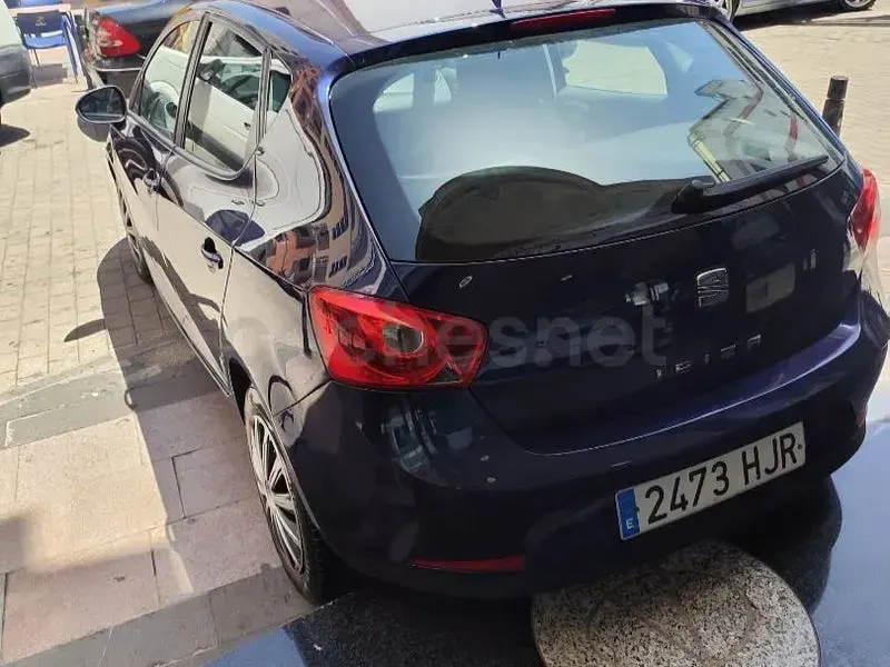 Usado Seat Ibiza ST Reference 90 CV (66 kW) 2012 Azul Familiar