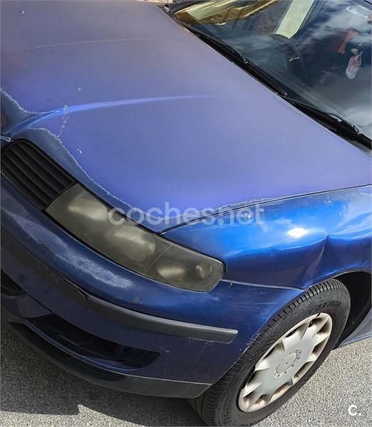 Usado Seat Leon Stella 110 CV (80 kW) 2005 Azul Utilitario
