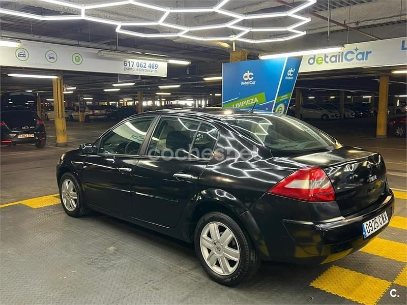 Usado Renault Mégane II Expression 120 CV (88 kW) 2004 Negro Berlina