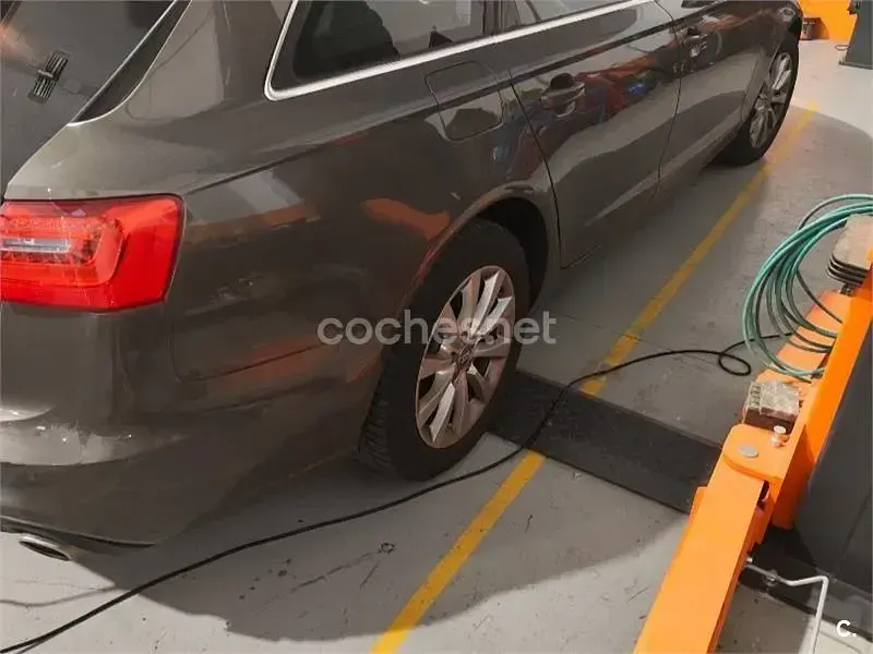 Usado Audi A6 204 CV (150 kW) 2012 Gris / plata Familiar