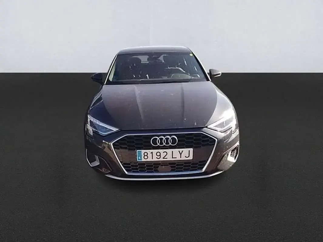 Usado Audi A3 Sportback Advanced 150 CV (110 kW) 2022 Gris Utilitario