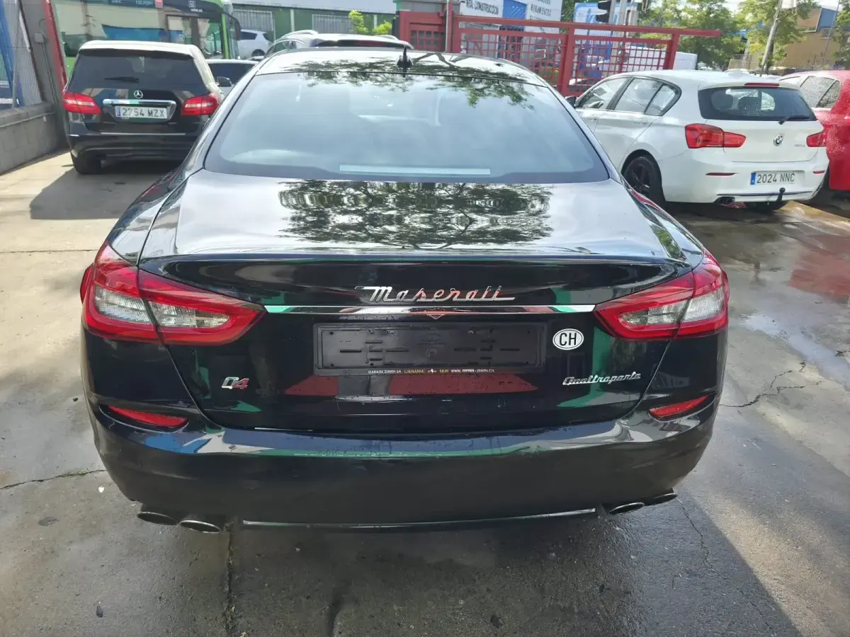 Usado Maserati Quattroporte 411 CV (302 kW) 2015 Negro Berlina