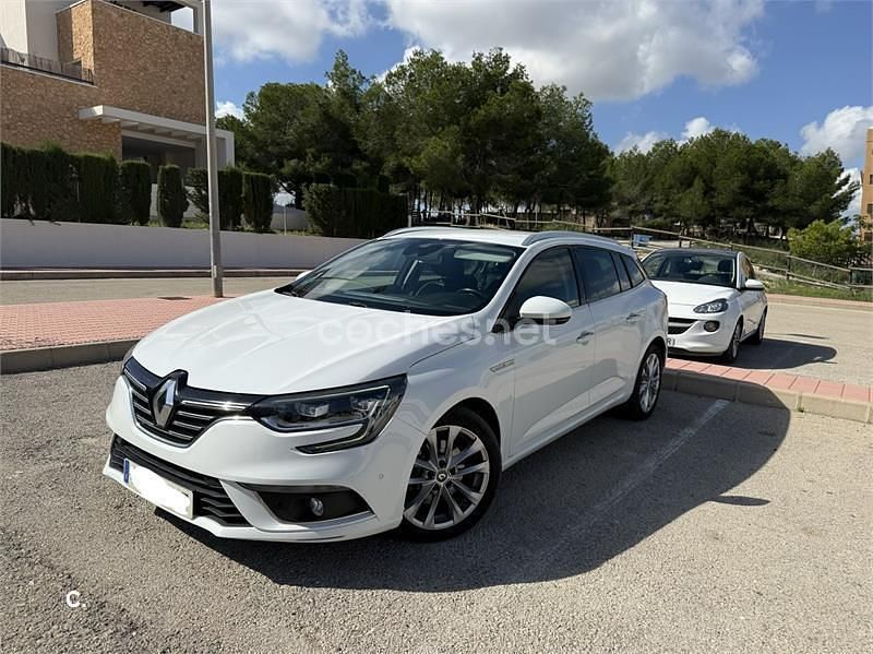 Blanco Usado 2018 Renault Mégane GrandTour Zen Familiar | 8999 € (Precio justo) - Imagen 1/4