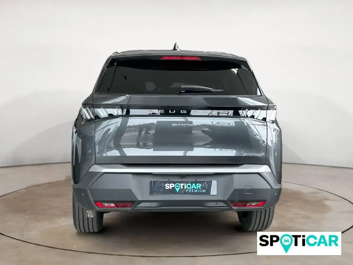 Usado Peugeot 5008 Allure 145 CV (106 kW) 2025 Gris SUV