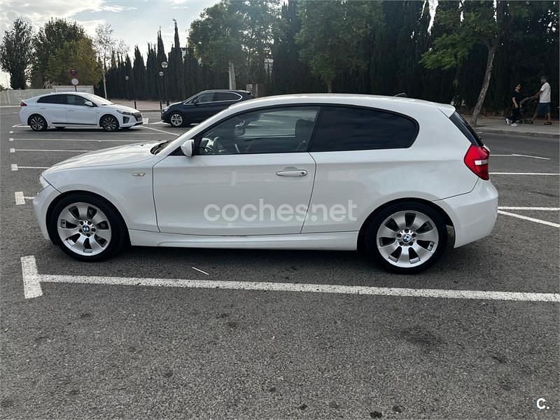 Blanco Usado 2009 BMW 118 Utilitario | 6200 € (Precio justo) - Imagen 1/4