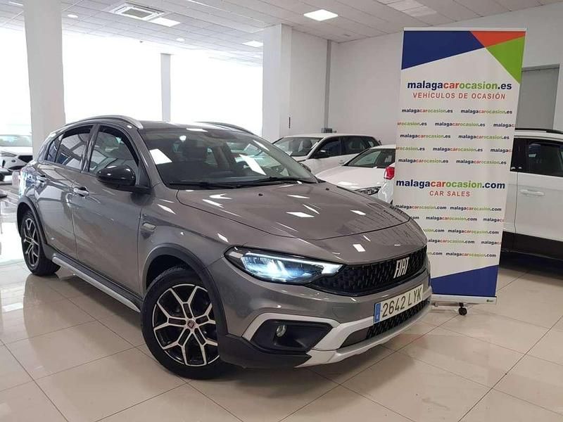 Usado Fiat Tipo Cross 95 CV (69 kW) 2022 Gris Utilitario