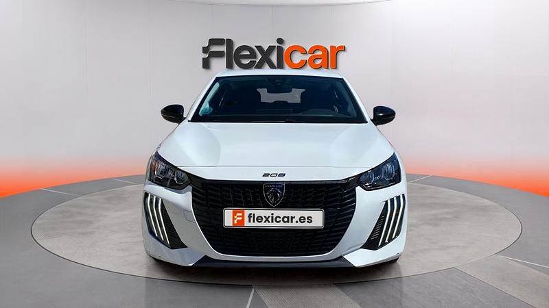 Używany Peugeot 208 Active 102 KM (75 kW) 2024 Biały Hatchback