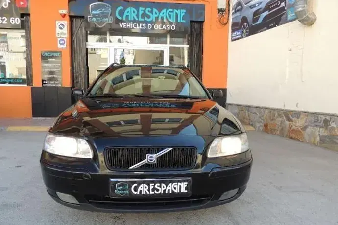 Usado Volvo V70 Momentum 163 CV (119 kW) 2005 Familiar