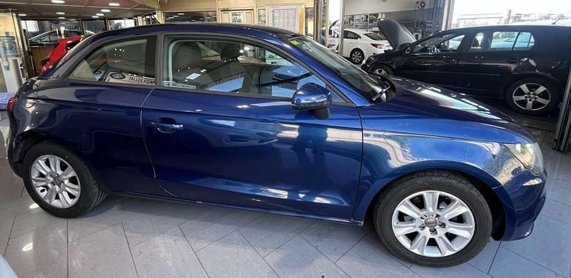 Azul Usado 2012 Audi A1 Ambition Utilitario | 8900 € (Buen precio) - Imagen 1/4