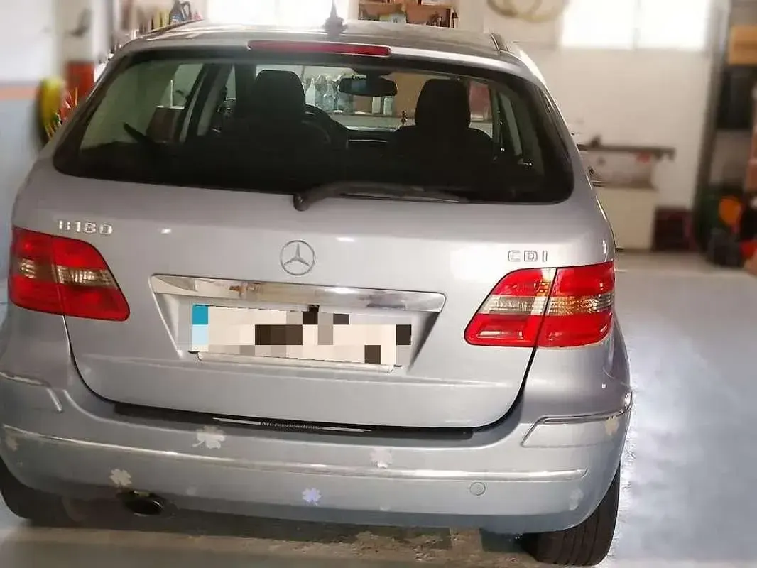 Usado Mercedes B180 109 CV (80 kW) 2007 Gris Monovolumen