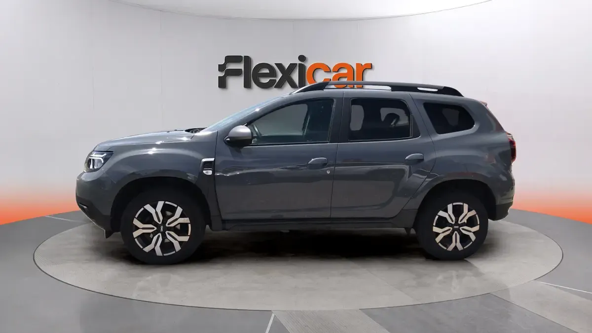 Usado Dacia Duster Journey 131 CV (96 kW) 2023 Gris SUV
