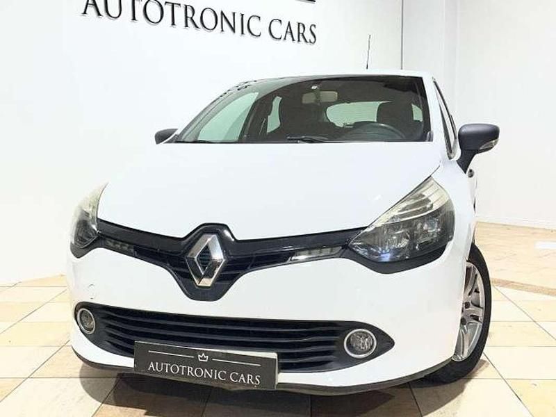 Usado Renault Clio IV Dynamique 75 CV (55 kW) 2013 Blanco Utilitario