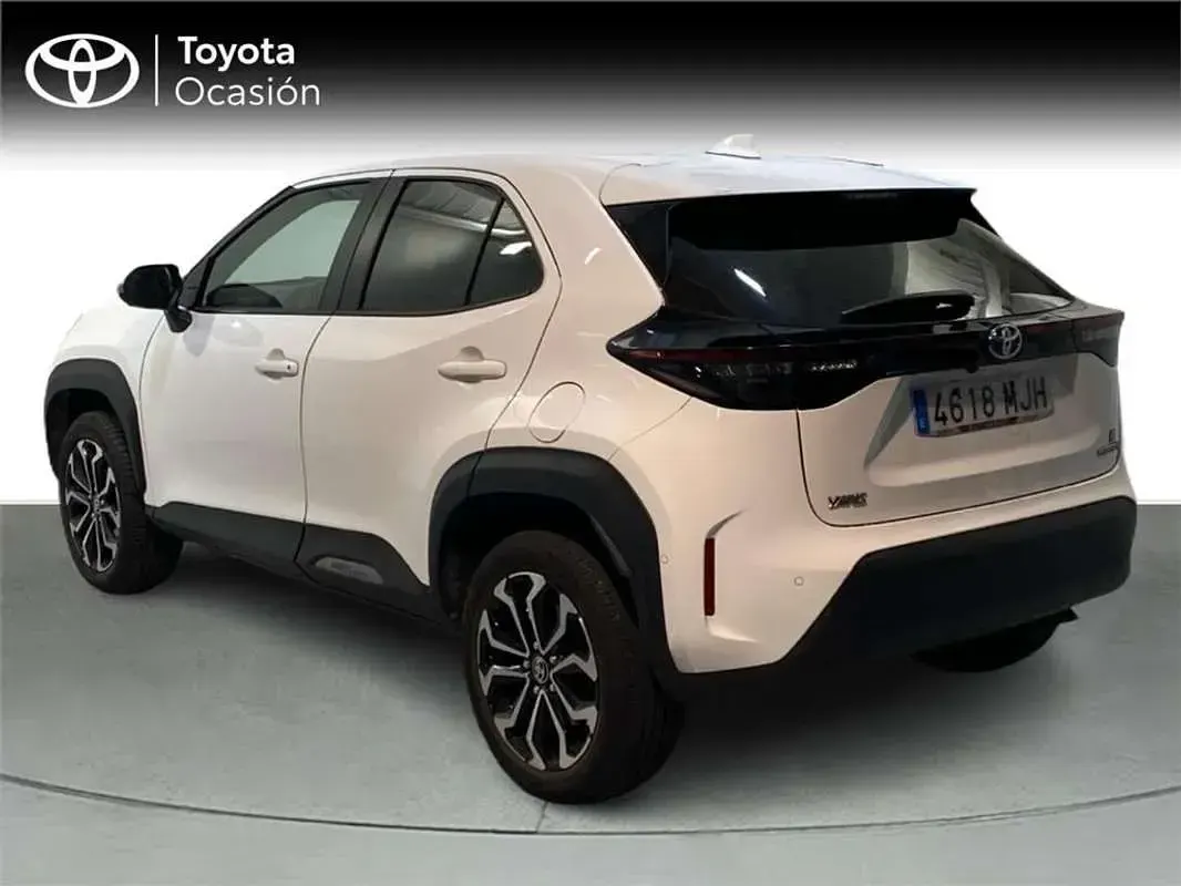 Usado Toyota Yaris Cross Active 116 CV (85 kW) 2023 Blanco SUV