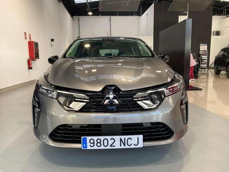 Gris Usado 2025 Mitsubishi Colt Motion Utilitario | 16.500 € - Imagen 1/4