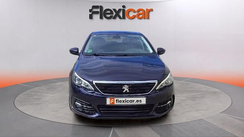 Usado Peugeot 308 Style 131 CV (96 kW) 2020 Violeta Berlina
