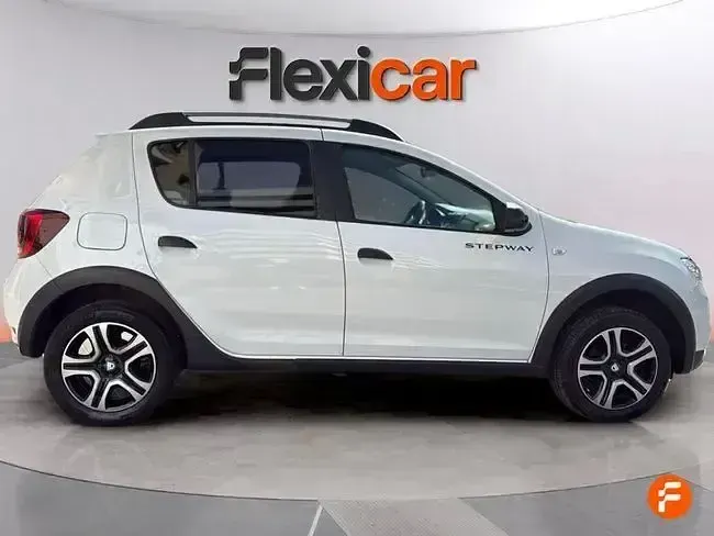 Usado Dacia Sandero Essentiel 100 CV (73 kW) 2020 Blanco Utilitario
