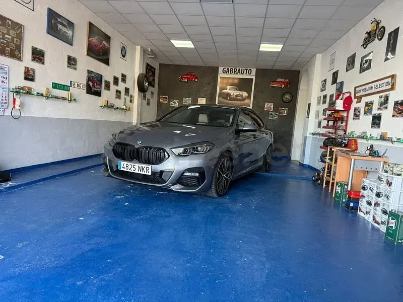 Usado BMW 218 Gran Coupé Comfort Edition 150 CV (110 kW) 2022 Gris / plata Coupe