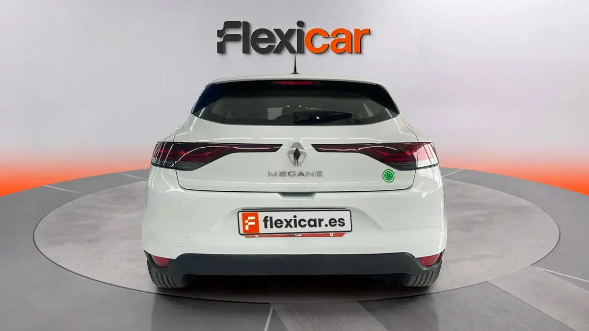 Usado Renault Mégane II Equilibre 140 CV (102 kW) 2022 Blanco Berlina