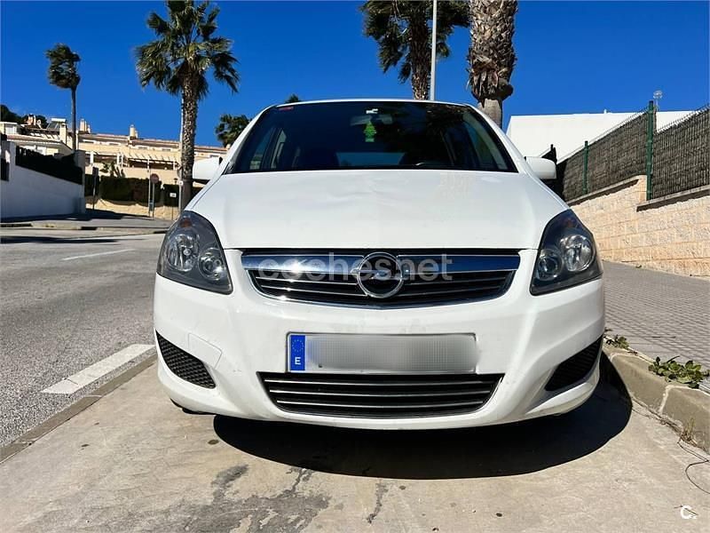 Usado Opel Zafira Enjoy Plus 110 CV (80 kW) 2012 Blanco Monovolumen