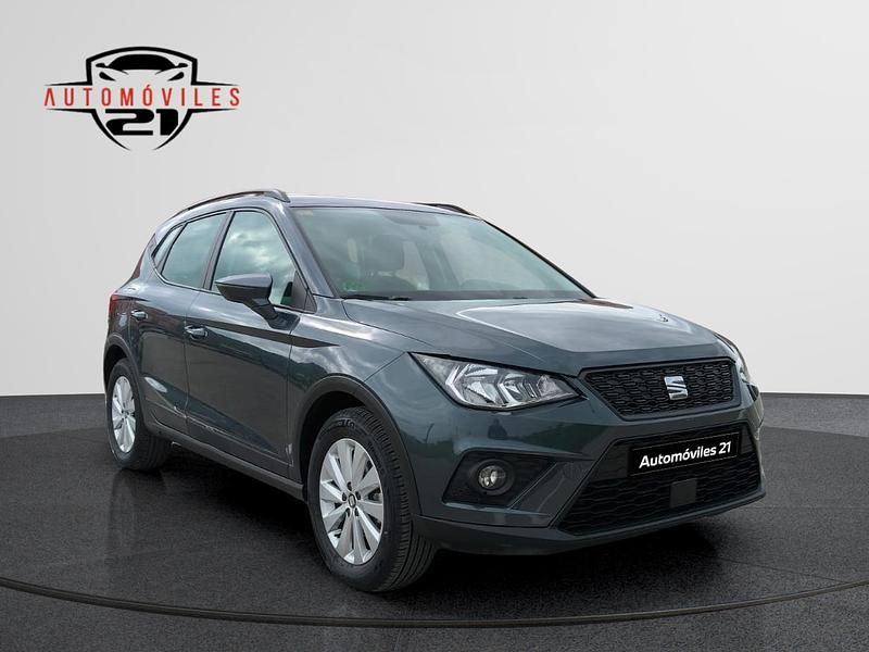 Usado Seat Arona Reference 95 CV (69 kW) 2021 Gris SUV