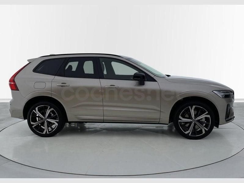 Usado Volvo XC60 Ultimate 197 CV (144 kW) 2023 Gris / plata SUV