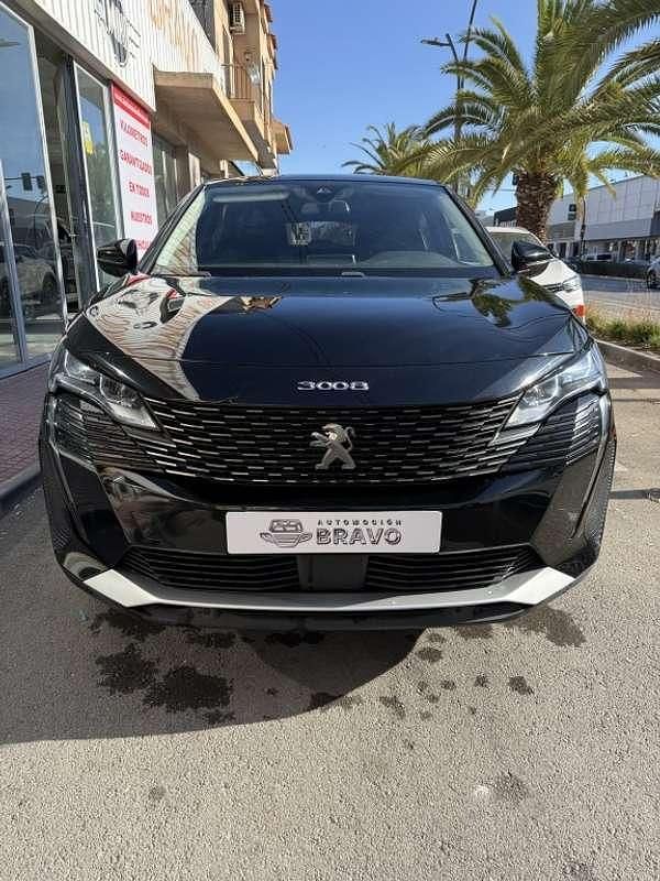 Usado Peugeot 3008 Active 131 CV (96 kW) 2021 Negro SUV
