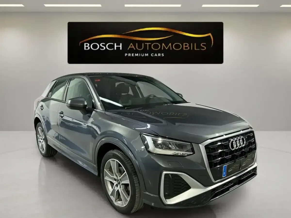 Usado Audi Q2 S-Line 110 CV (80 kW) 2021 Gris SUV