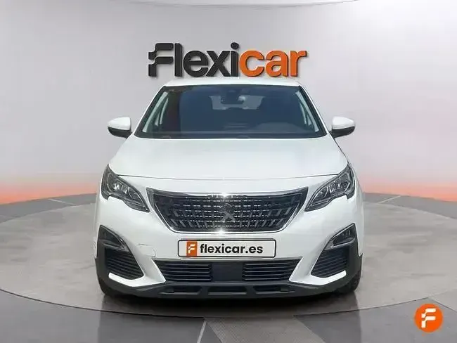 Usado Peugeot 3008 Active 130 CV (95 kW) 2017 Blanco SUV