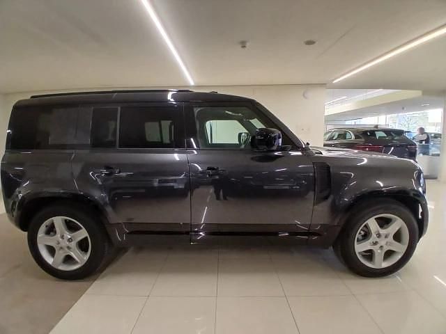 Usado Land Rover Defender SE 249 HP (183 kW) 2024 Todoterreno SUV
