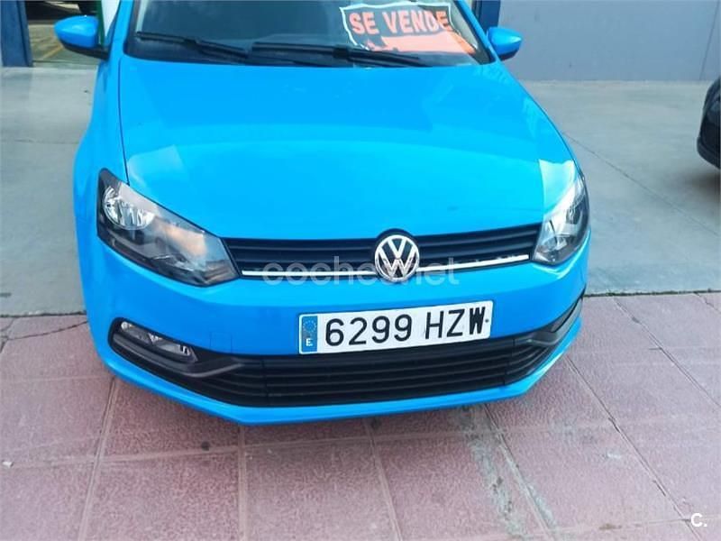 Azul Usado 2014 VW Polo Advance Berlina | 7000 € (Precio justo) - Imagen 1/4