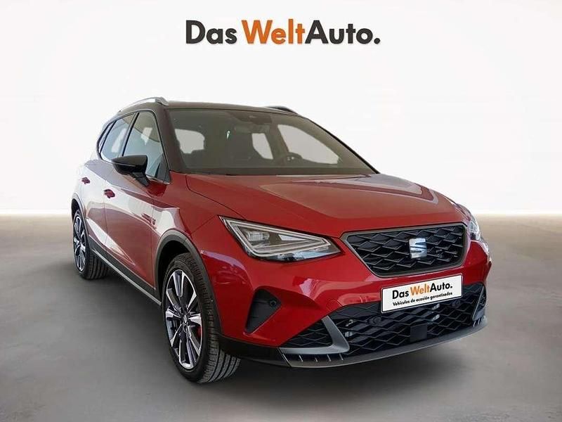 Rojo Nuevo 2025 Seat Arona FR SUV | 21.090 € - Imagen 1/4