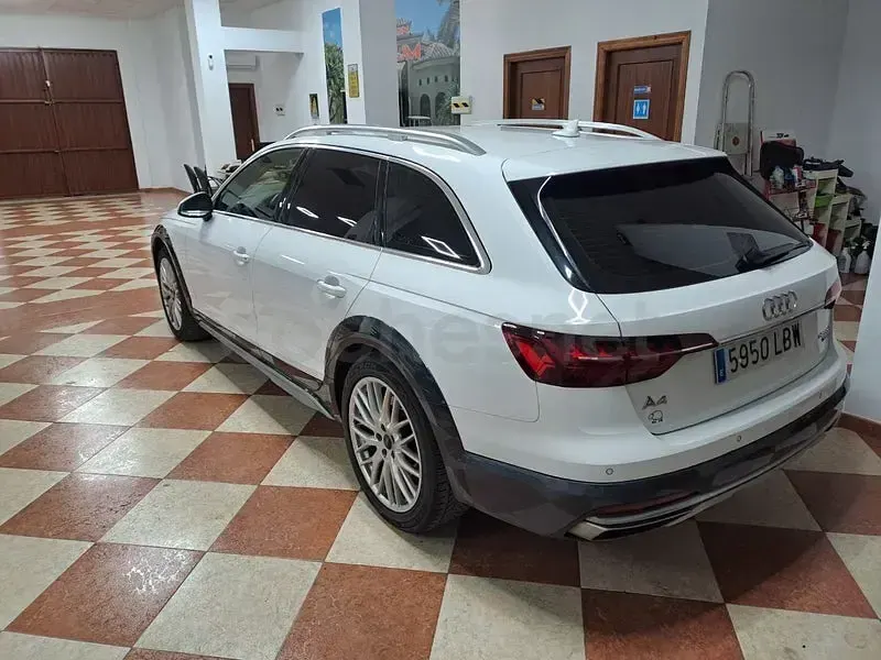 Usado Audi A4 Allroad 245 CV (180 kW) 2019 Blanco Familiar