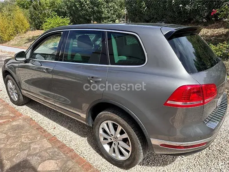 Usado VW Touareg 262 CV (192 kW) 2016 Gris / plata SUV