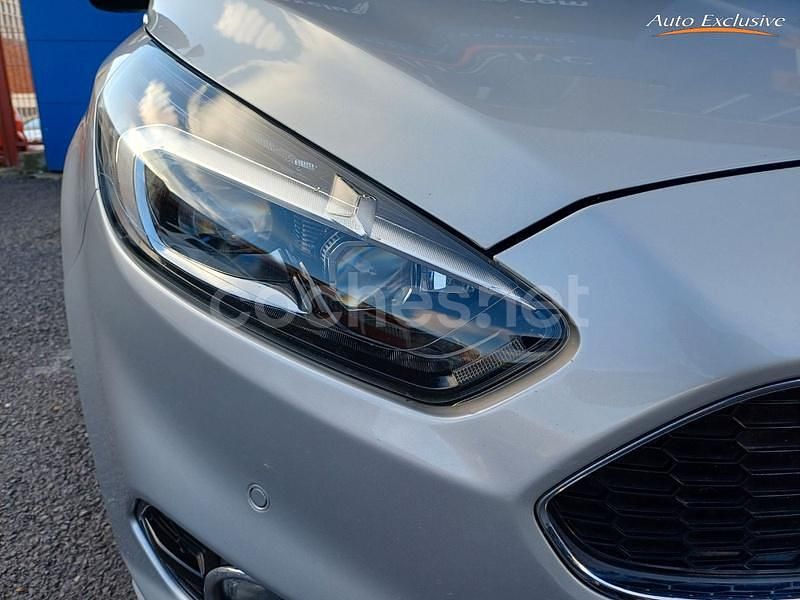 Usado Ford S-MAX Titanium 180 CV (132 kW) 2015 Gris / plata Monovolumen