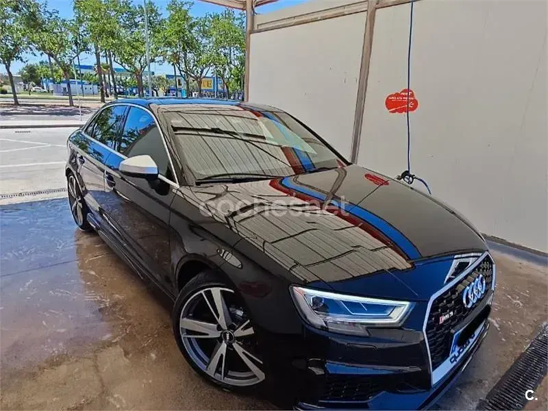 Usado Audi RS3 400 CV (294 kW) 2018 Negro Berlina