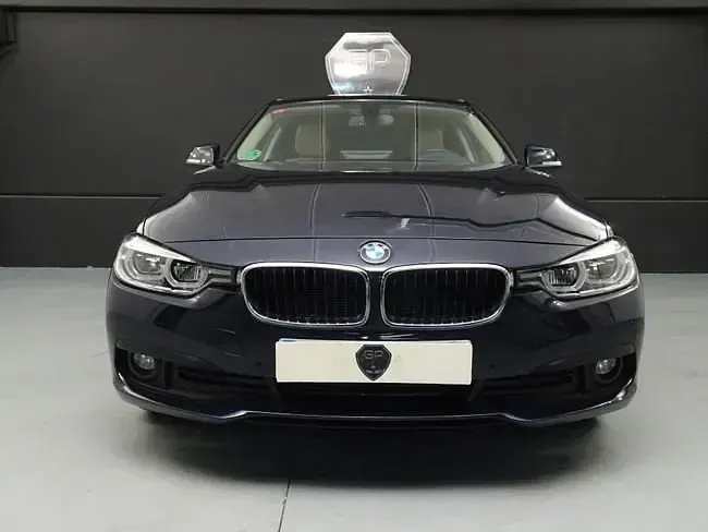Usado BMW 318 Sport Line 150 CV (110 kW) 2016 Azul Berlina