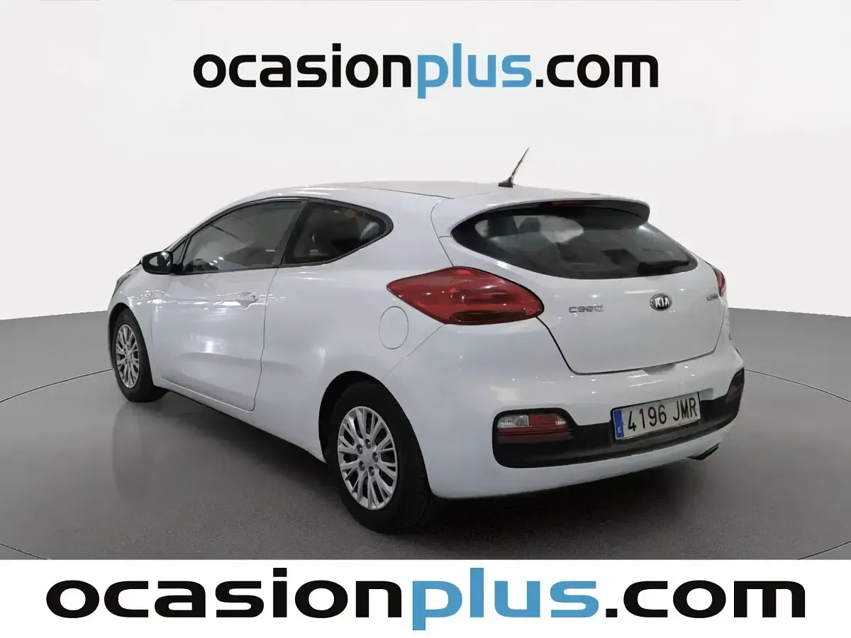 Usado Kia Ceed 100 CV (73 kW) 2016 Blanco Utilitario