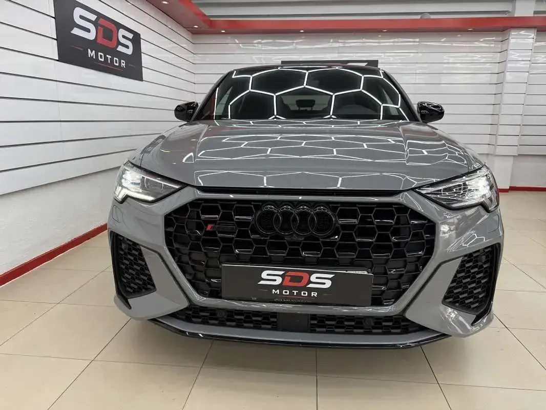 Usado Audi RS Q3 Sport 401 CV (294 kW) 2021 Gris SUV