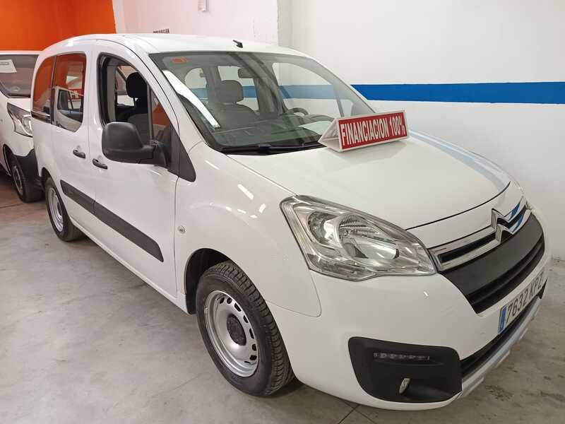 Blanco Usado 2018 Citroën Berlingo Live Monovolumen | 8500 € (Un poco caro) - Imagen 1/4