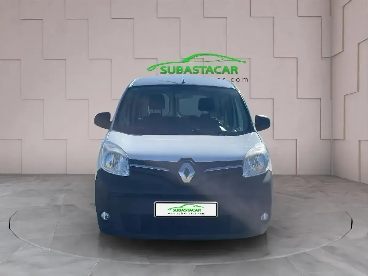 Usado Renault Kangoo 75 CV (55 kW) 2018 Blanco Monovolumen