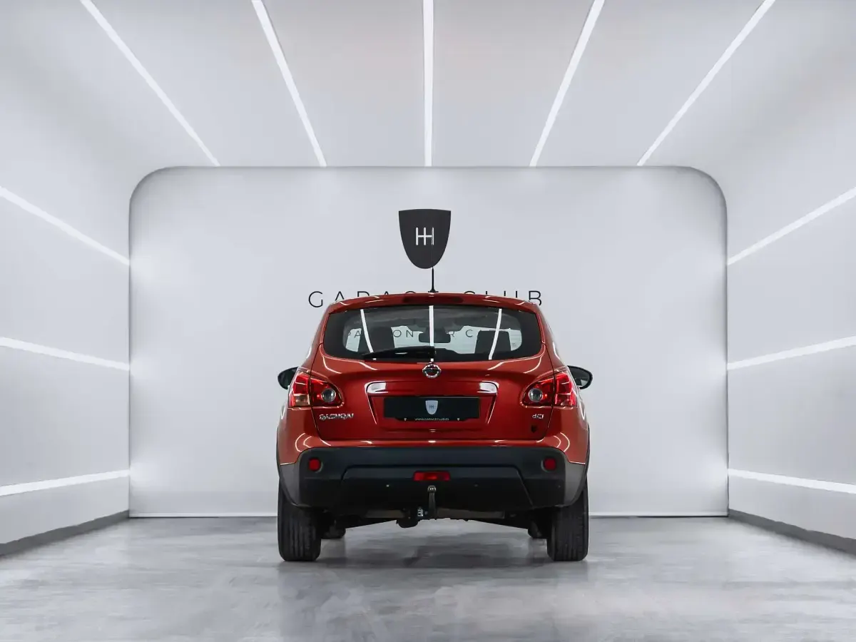 Usado Nissan Qashqai Tekna 150 CV (110 kW) 2008 Rojo SUV