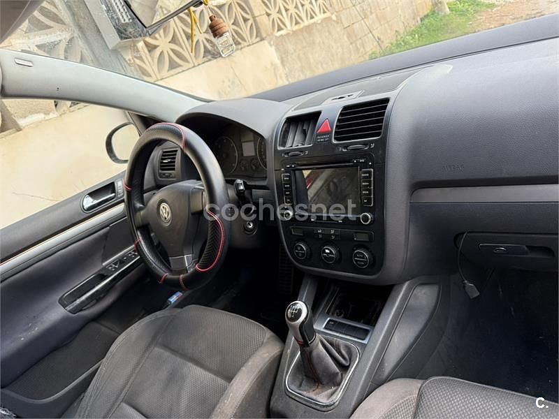 Rojo Usado 2005 VW Golf IV Sportline Berlina | 3500 € (Buen precio) - Imagen 1/4