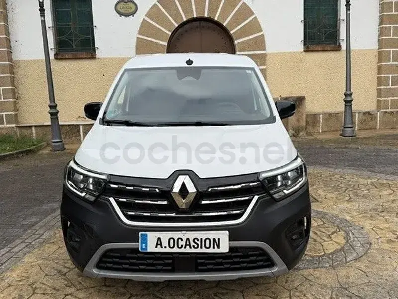 Usado Renault Kangoo Edition One 95 CV (69 kW) 2022 Blanco Monovolumen