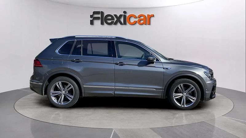 Usado VW Tiguan Sportline 151 CV (111 kW) 2019 Gris SUV
