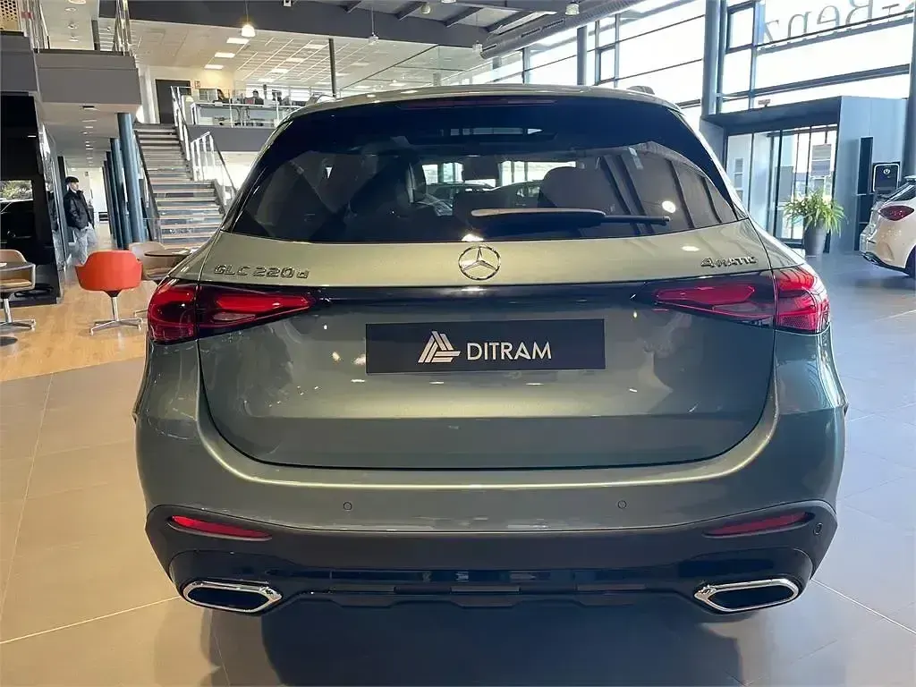 Nuevo Mercedes GLC220 197 CV (144 kW) 2026 Verde SUV
